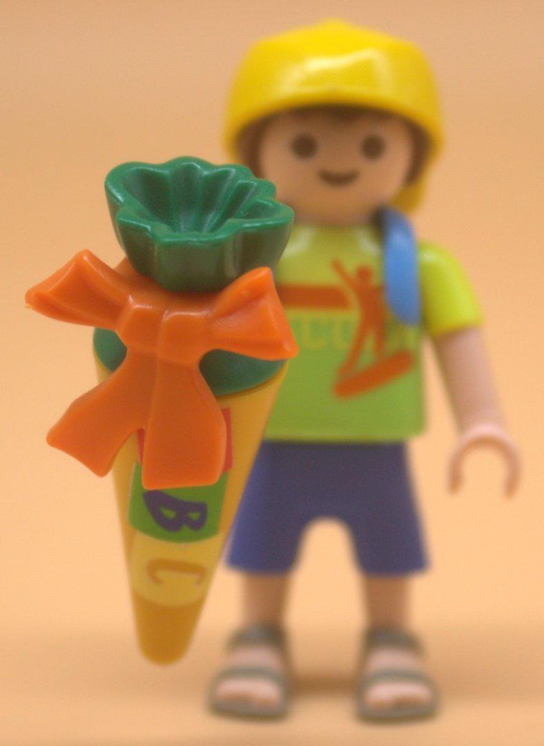 Playmobil erster Schultag, Junge mit Schultüte gebraucht