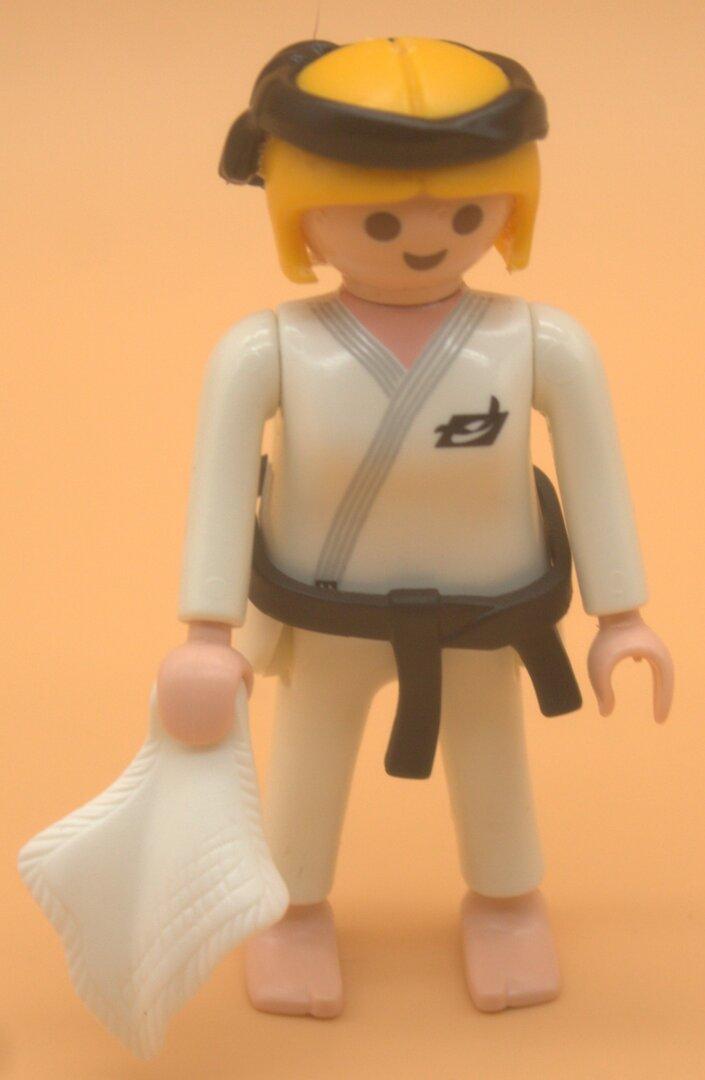 Playmobil Figur Karatekämpferin 9855 gebraucht