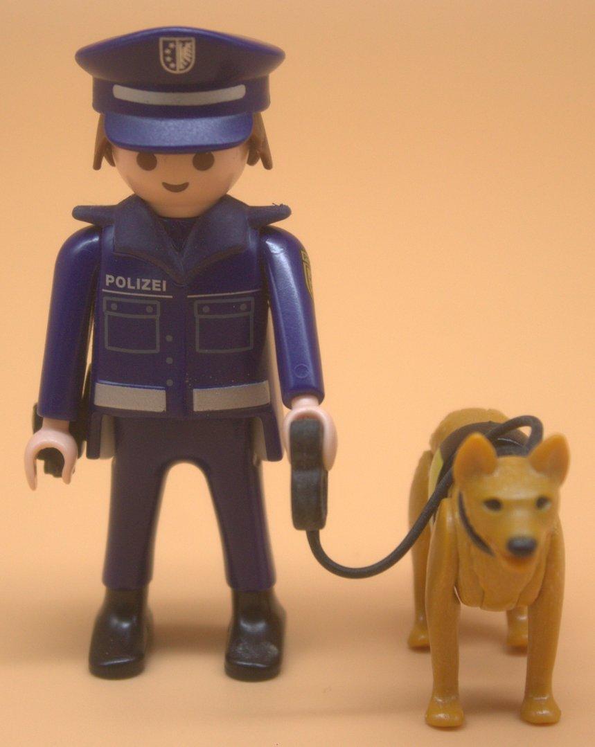 Playmobil Figur Polizist mit Spürhund gebraucht