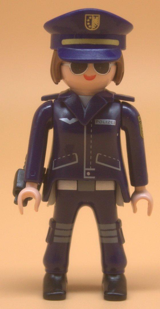 Playmobil Figur Polizistin gebraucht